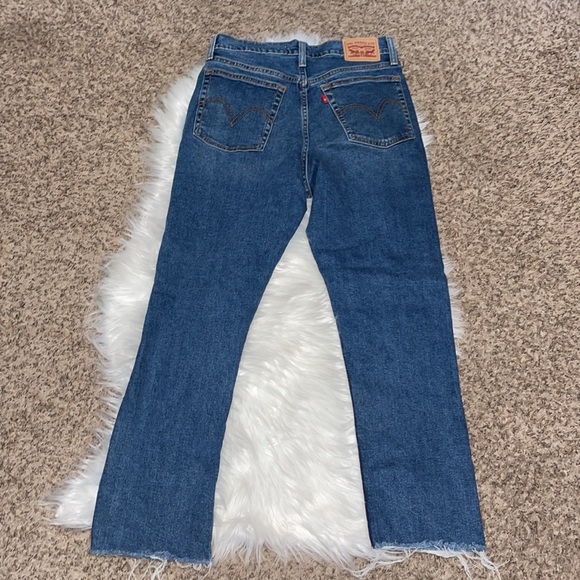 Levi’s Wedgie Straight Distressed, Raw Hem, Button Fly Jeans - Picture 5 of 8